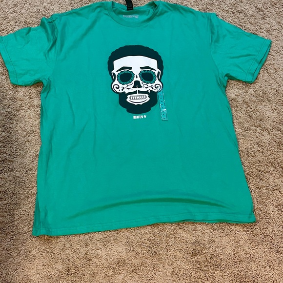 Darius Slay Sugar Skull Men's XL Breaking T NWOT Philadelphia Eagles NFL - Picture 2 of 3